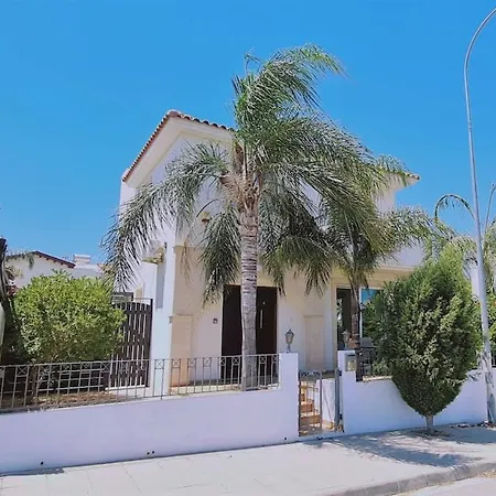 Sunny Bay Villa *