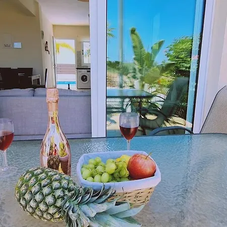 Sunny Bay Villa